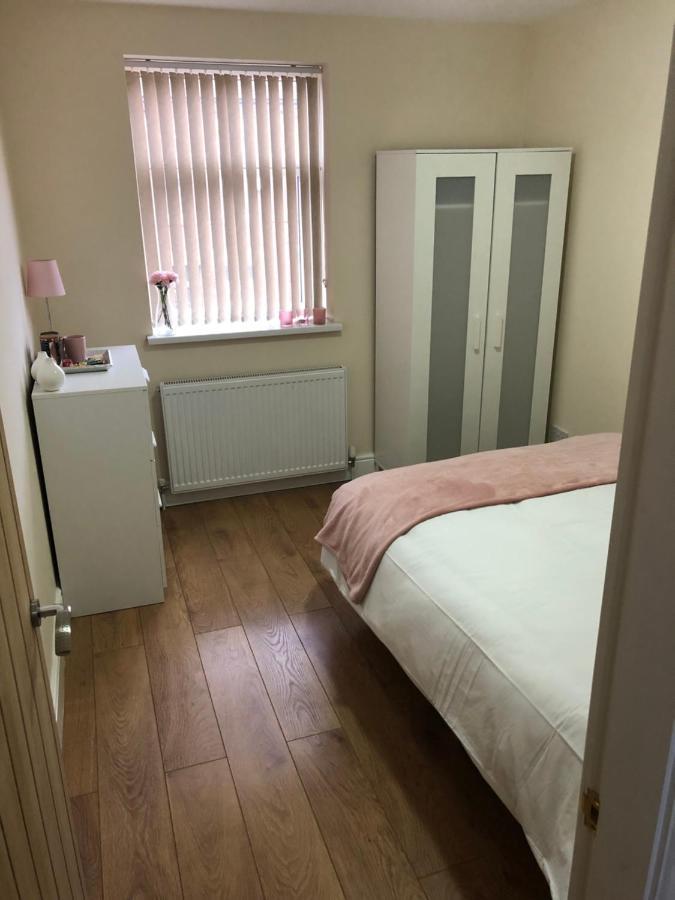 Big Room Rusholme With Tv And Private Bathroom-Parking&Wifi Manchester Eksteriør bilde