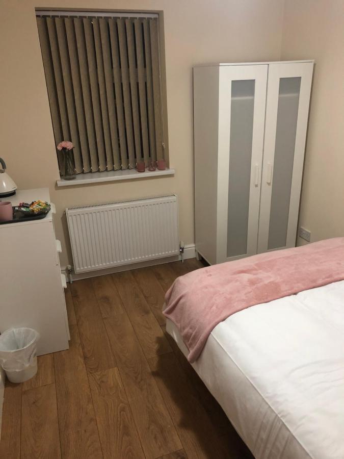 Big Room Rusholme With Tv And Private Bathroom-Parking&Wifi Manchester Eksteriør bilde