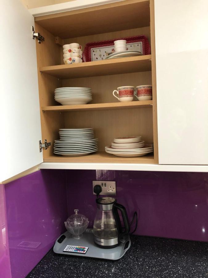 Big Room Rusholme With Tv And Private Bathroom-Parking&Wifi Manchester Eksteriør bilde