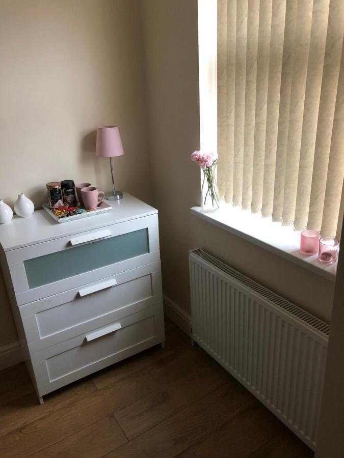 Big Room Rusholme With Tv And Private Bathroom-Parking&Wifi Manchester Eksteriør bilde