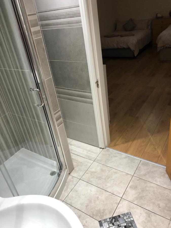 Big Room Rusholme With Tv And Private Bathroom-Parking&Wifi Manchester Eksteriør bilde
