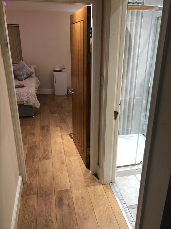 Big Room Rusholme With Tv And Private Bathroom-Parking&Wifi Manchester Eksteriør bilde