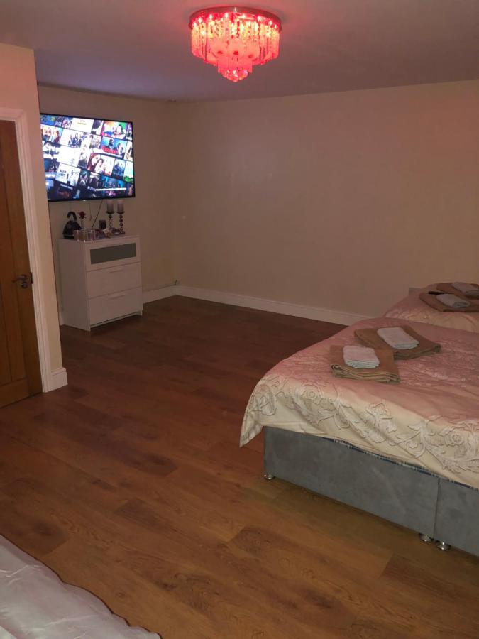 Big Room Rusholme With Tv And Private Bathroom-Parking&Wifi Manchester Eksteriør bilde