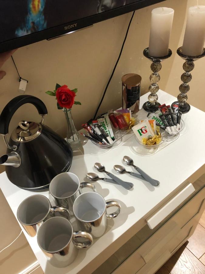 Big Room Rusholme With Tv And Private Bathroom-Parking&Wifi Manchester Eksteriør bilde