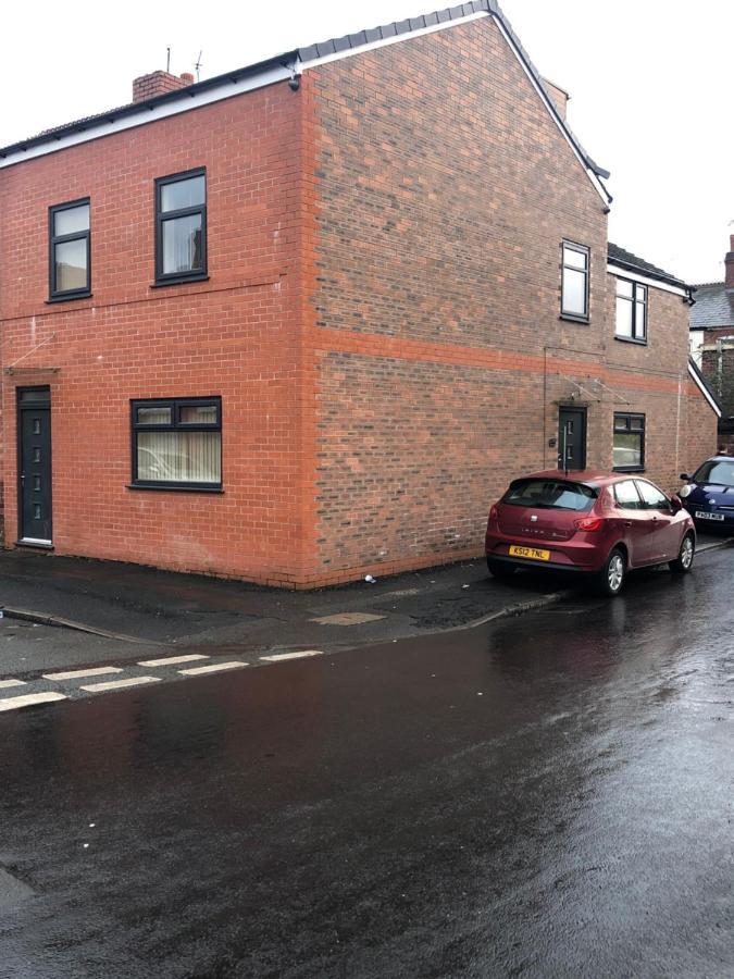 Big Room Rusholme With Tv And Private Bathroom-Parking&Wifi Manchester Eksteriør bilde