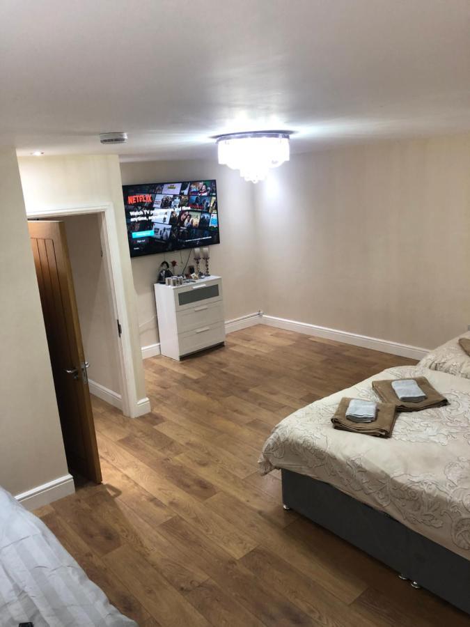 Big Room Rusholme With Tv And Private Bathroom-Parking&Wifi Manchester Eksteriør bilde