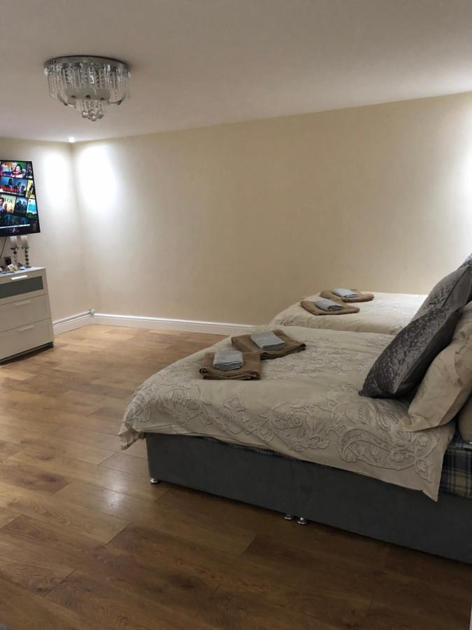 Big Room Rusholme With Tv And Private Bathroom-Parking&Wifi Manchester Eksteriør bilde