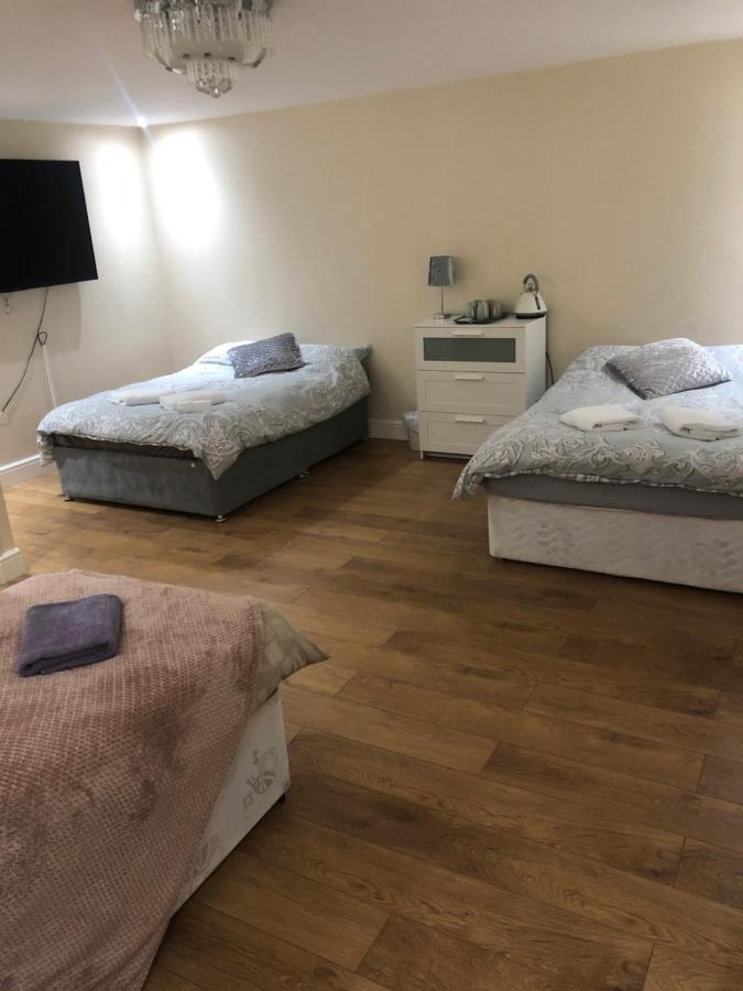 Big Room Rusholme With Tv And Private Bathroom-Parking&Wifi Manchester Eksteriør bilde