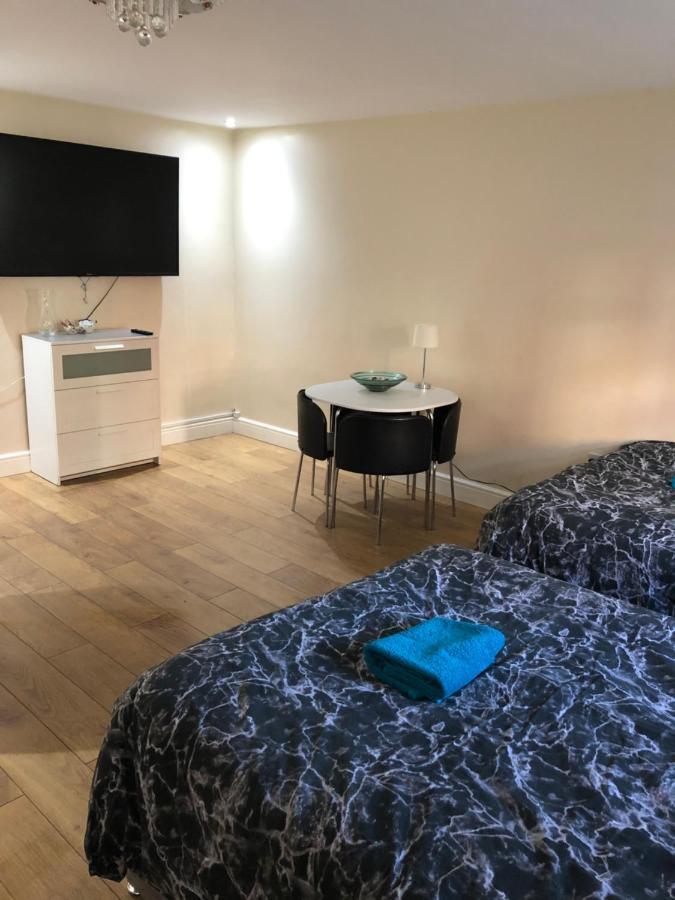 Big Room Rusholme With Tv And Private Bathroom-Parking&Wifi Manchester Eksteriør bilde