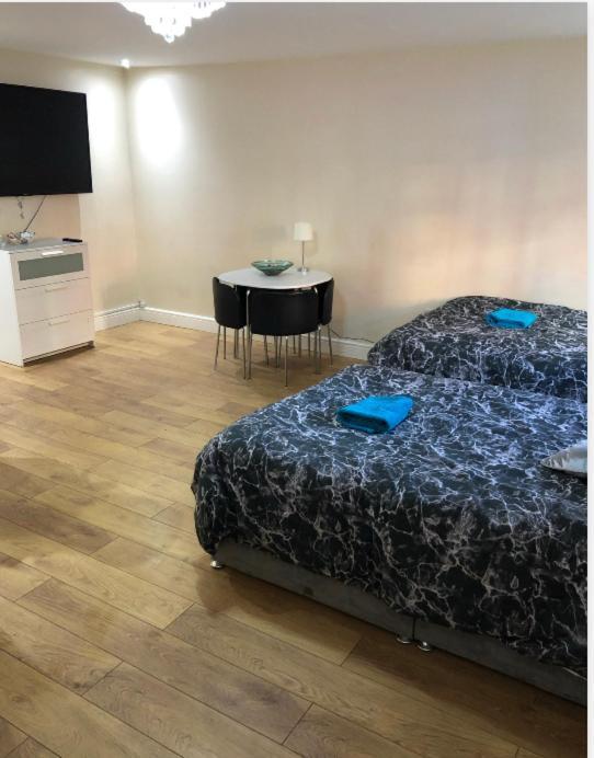 Big Room Rusholme With Tv And Private Bathroom-Parking&Wifi Manchester Eksteriør bilde