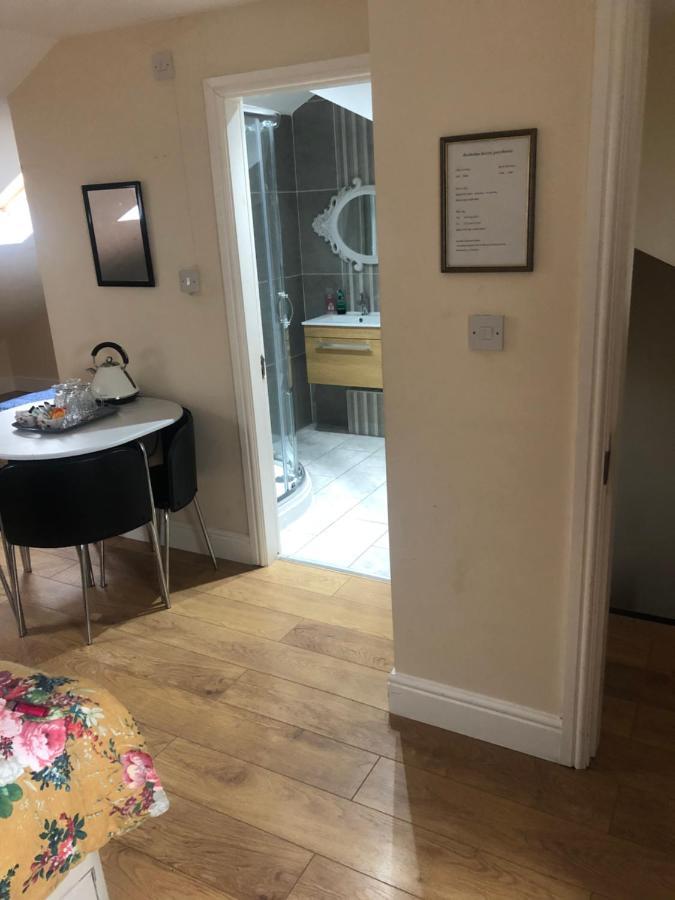Big Room Rusholme With Tv And Private Bathroom-Parking&Wifi Manchester Eksteriør bilde