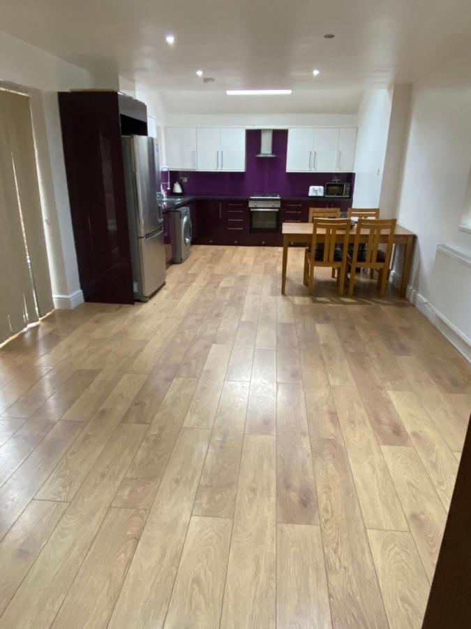 Big Room Rusholme With Tv And Private Bathroom-Parking&Wifi Manchester Eksteriør bilde